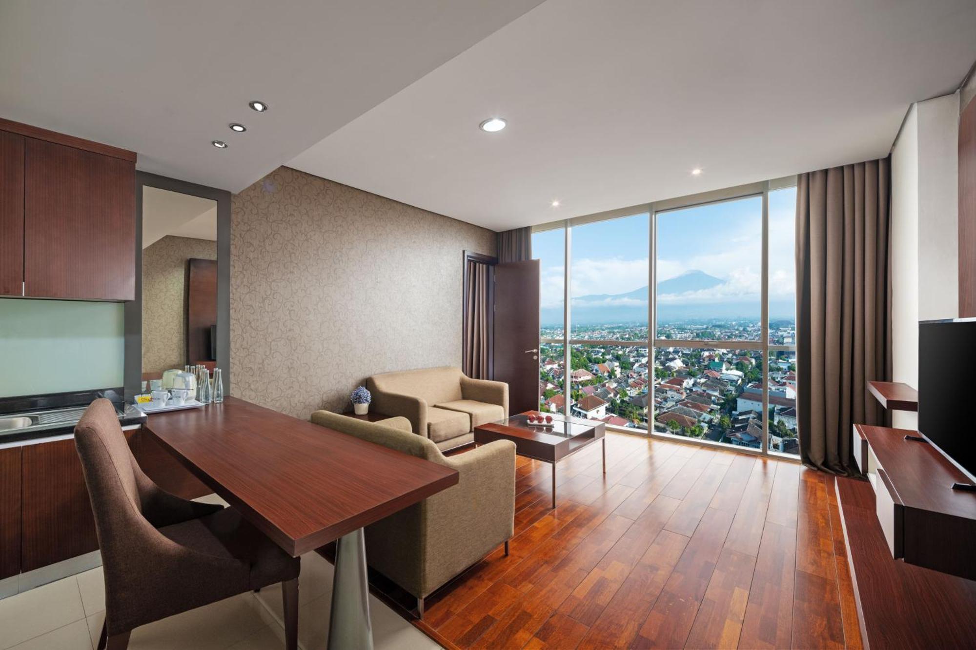 Aston Purwokerto Hotel & Conference Center Екстериор снимка